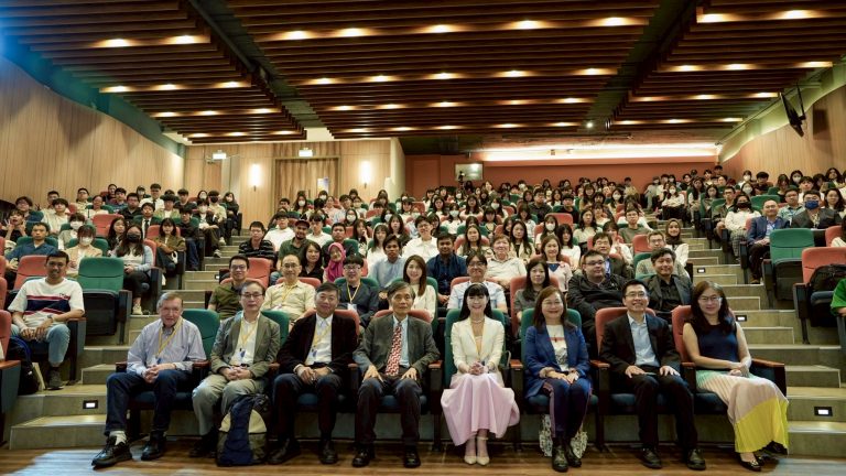 Read more about the article 商學院舉辦「第33屆亞太財務經濟會計與管理研討會」 國際學者共論永續金融