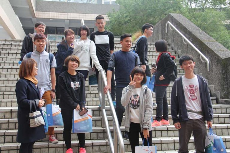 Read more about the article A study tour of up to 21 students participants from Jit Sin Independence High School, visited CYCU